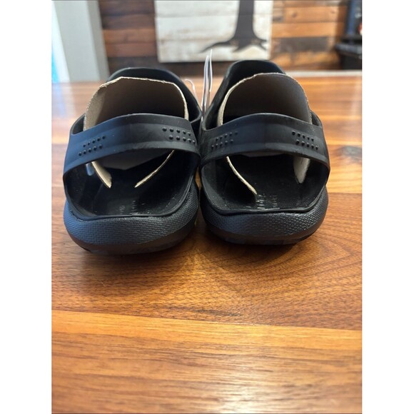 Sandals_&_Flip_Flops